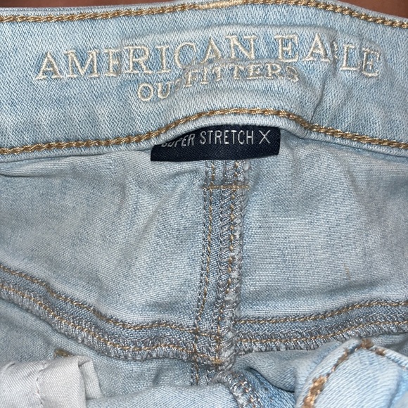 American eagle super stretch jean shorts, size 6 - Picture 4 of 5